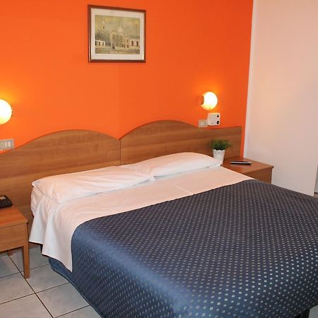 Hotel La Pace Milánó Kültér fotó