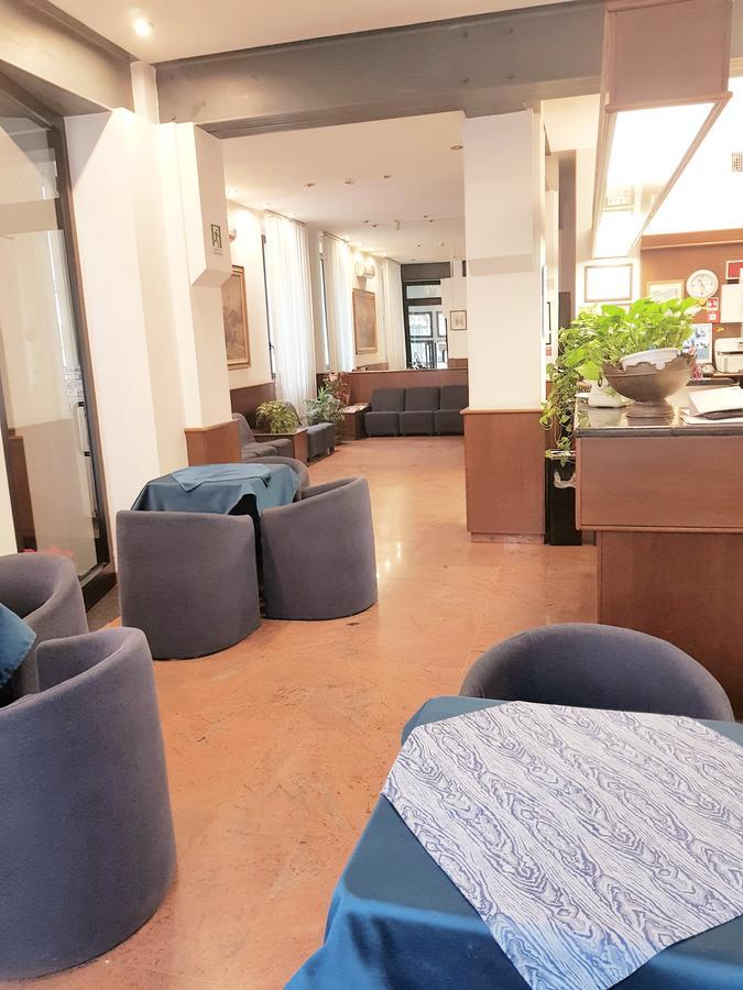 Hotel La Pace Milánó Kültér fotó