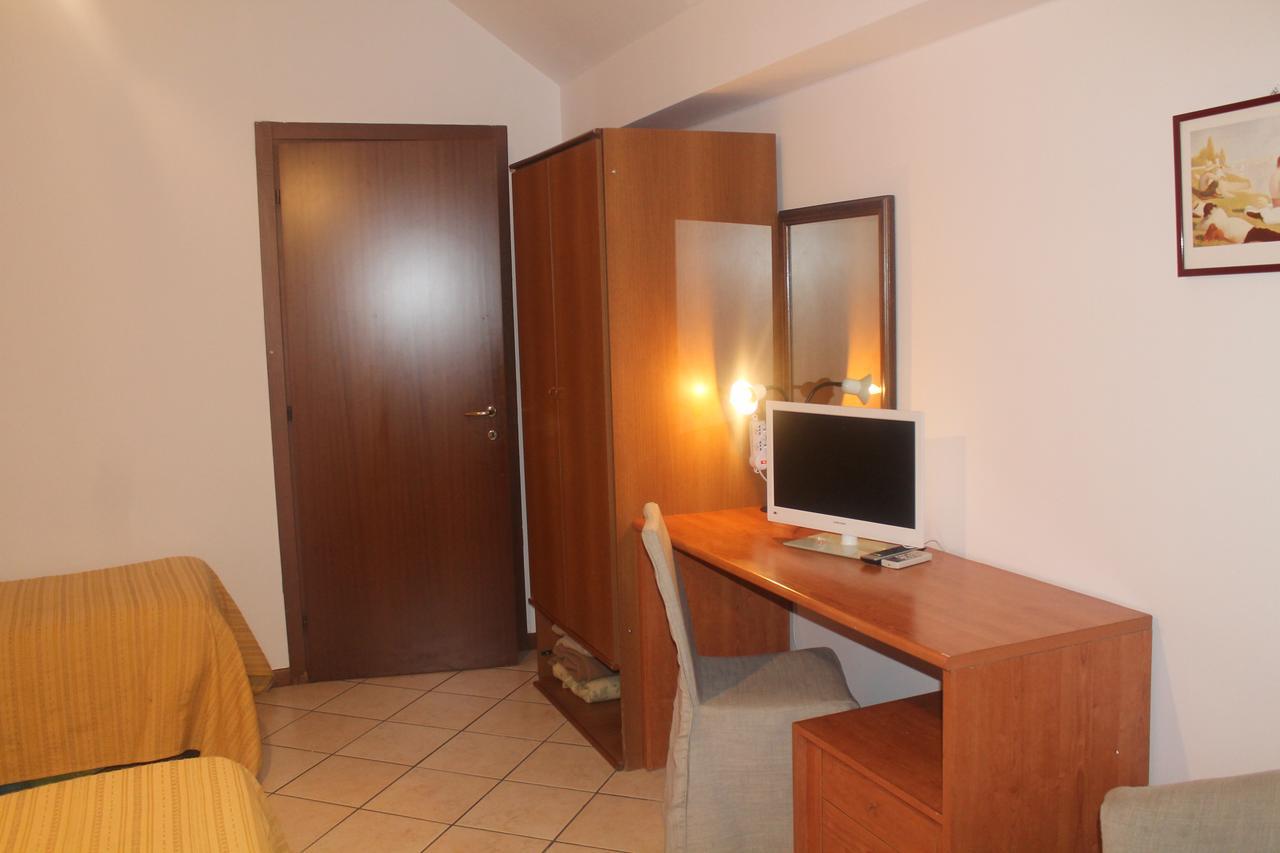 Hotel La Pace Milánó Kültér fotó