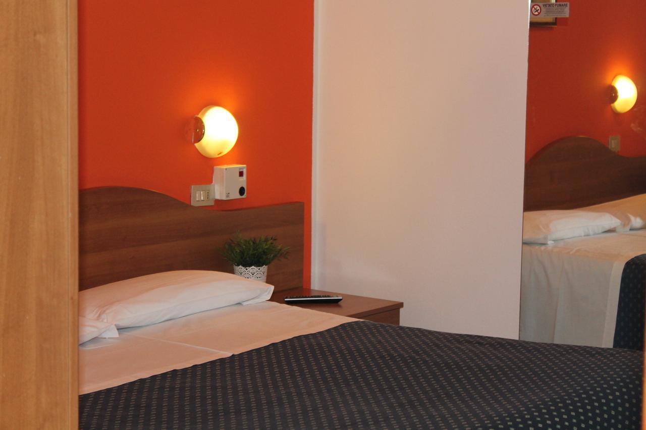 Hotel La Pace Milánó Kültér fotó