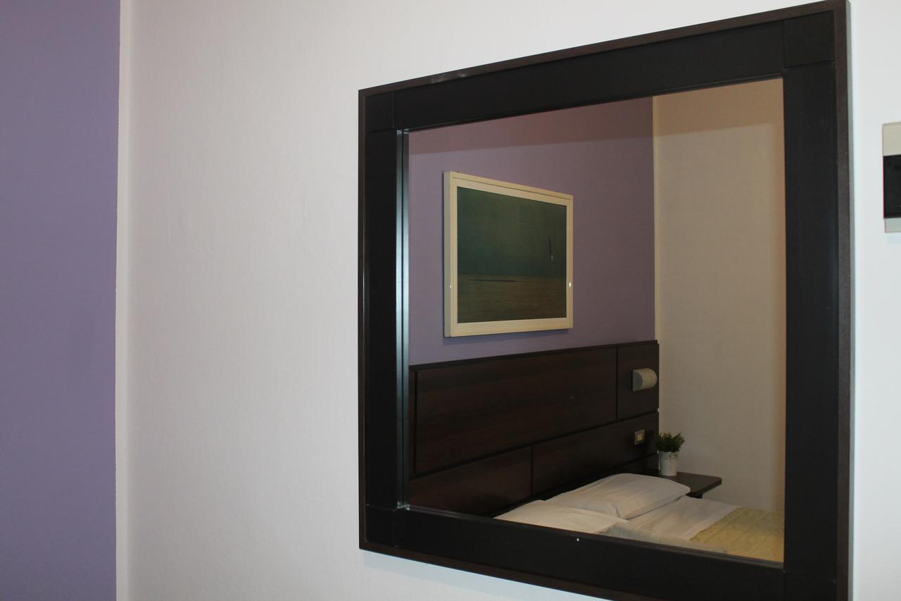 Hotel La Pace Milánó Kültér fotó