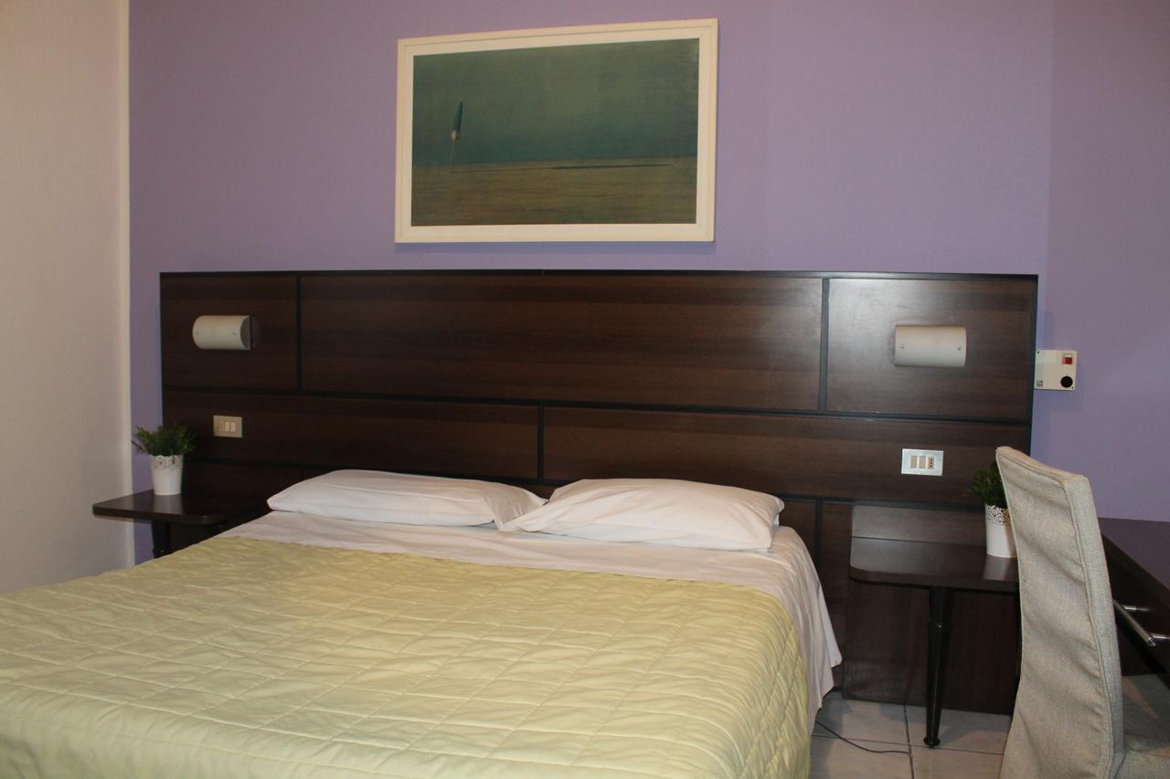 Hotel La Pace Milánó Kültér fotó