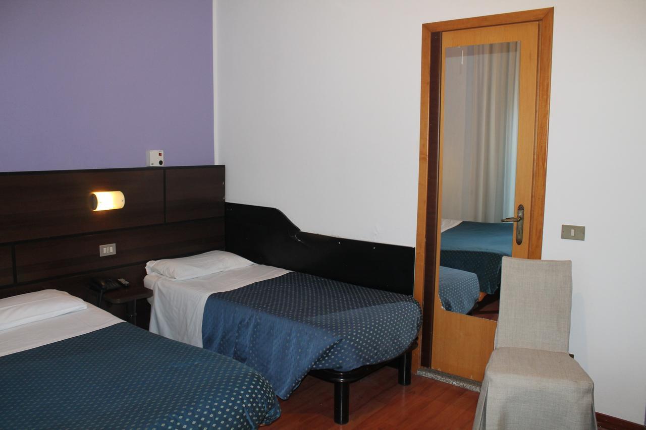 Hotel La Pace Milánó Kültér fotó