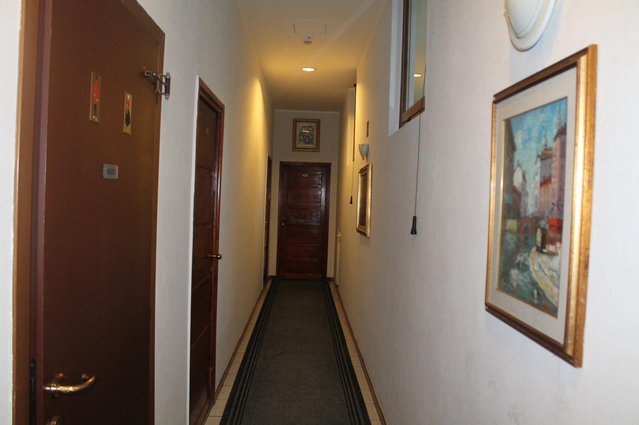Hotel La Pace Milánó Kültér fotó