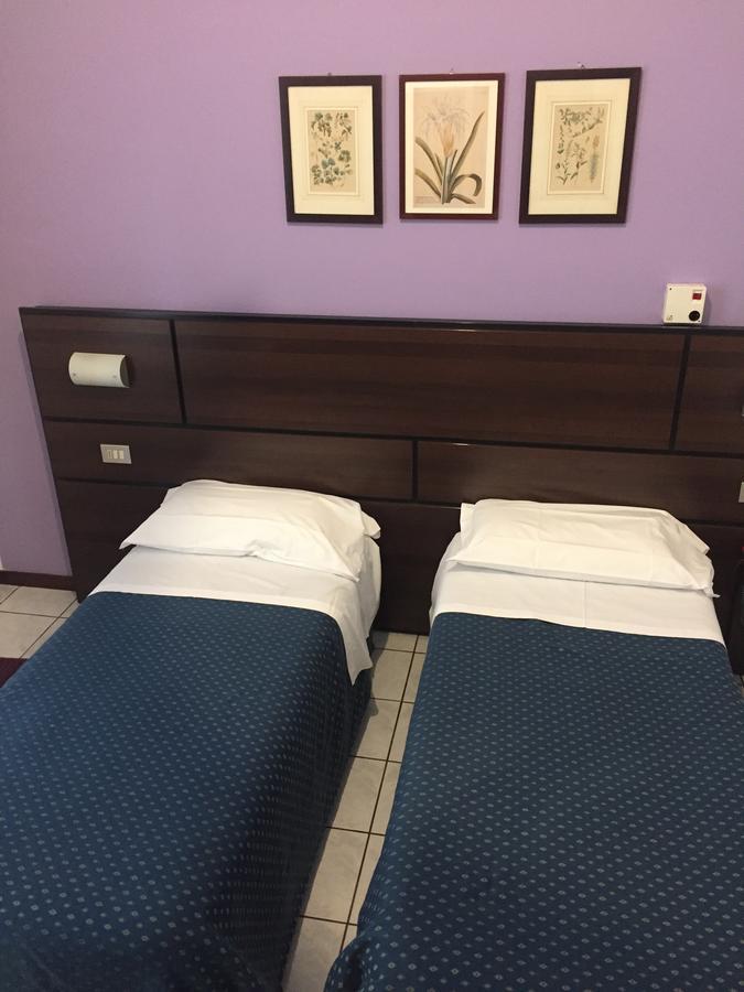 Hotel La Pace Milánó Kültér fotó